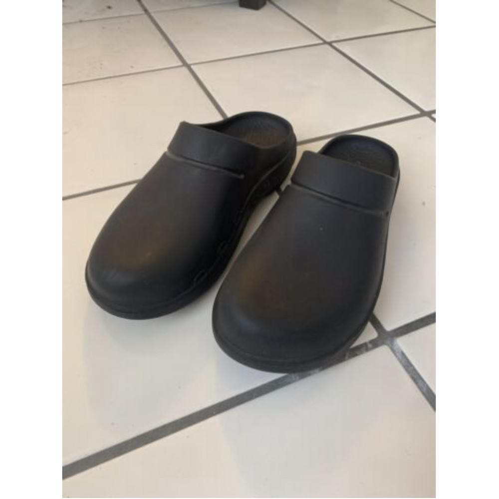 Oefos Clogs, Black, Size 8
